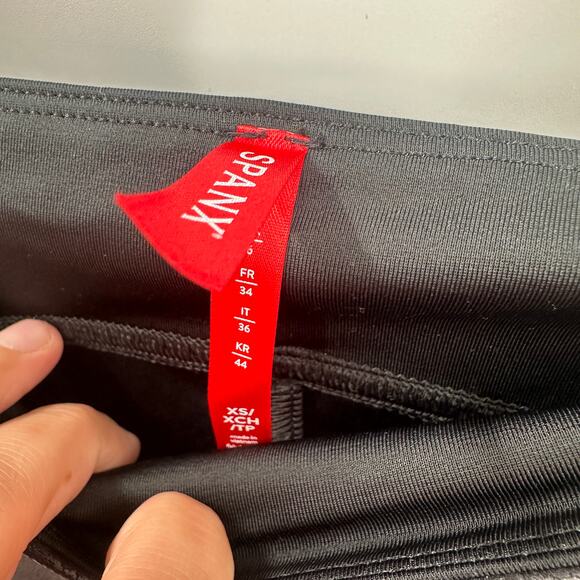 SPANX NWT Faux Leather Leggings in Black // XS - Picture 7 of 8